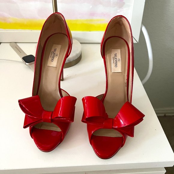 Valentino Red Patent Leather Bow D'Orsay Pumps Size 38.5 - Picture 1 of 4